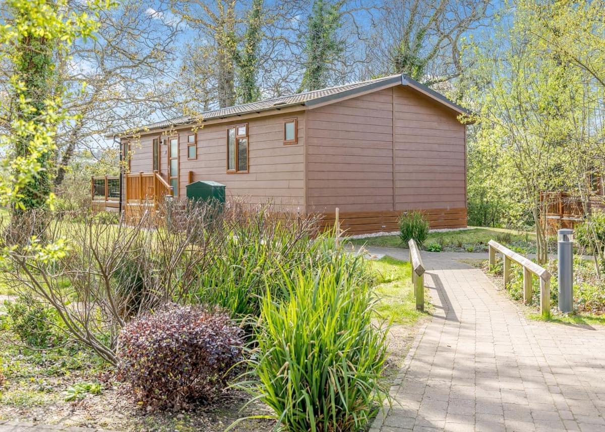 Wareham Forest Lodge Retreat Lytchett Minster Exterior foto